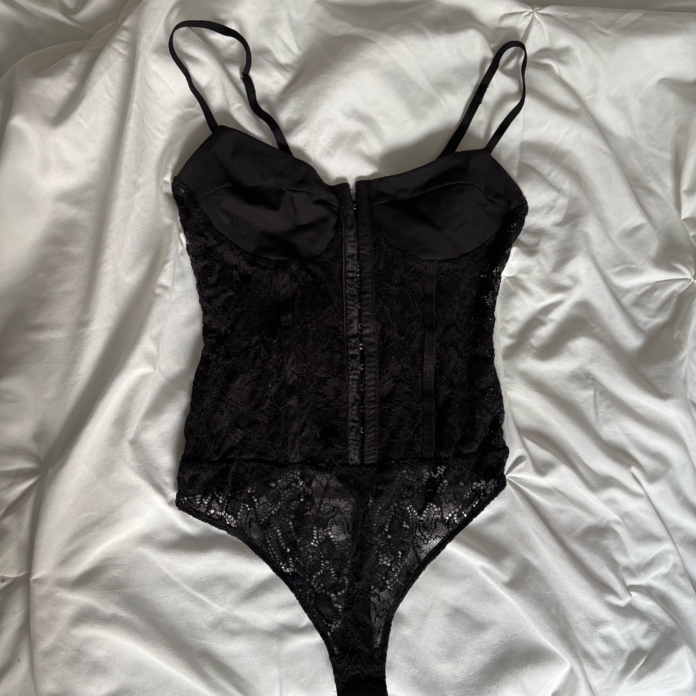 FREE PEOPLE NIGHT RYTHM LACE BODY SUIT